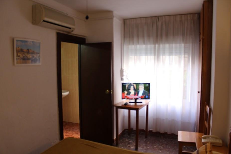 Pension Americano Almería Exterior foto